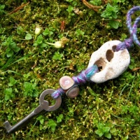 Amulet Heksensteen en Sleutel